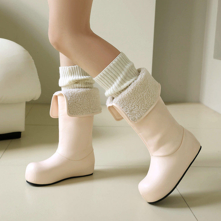Women's High Top Winter Shoes with Faux Fur Lining and Buckle Detail - Image 4